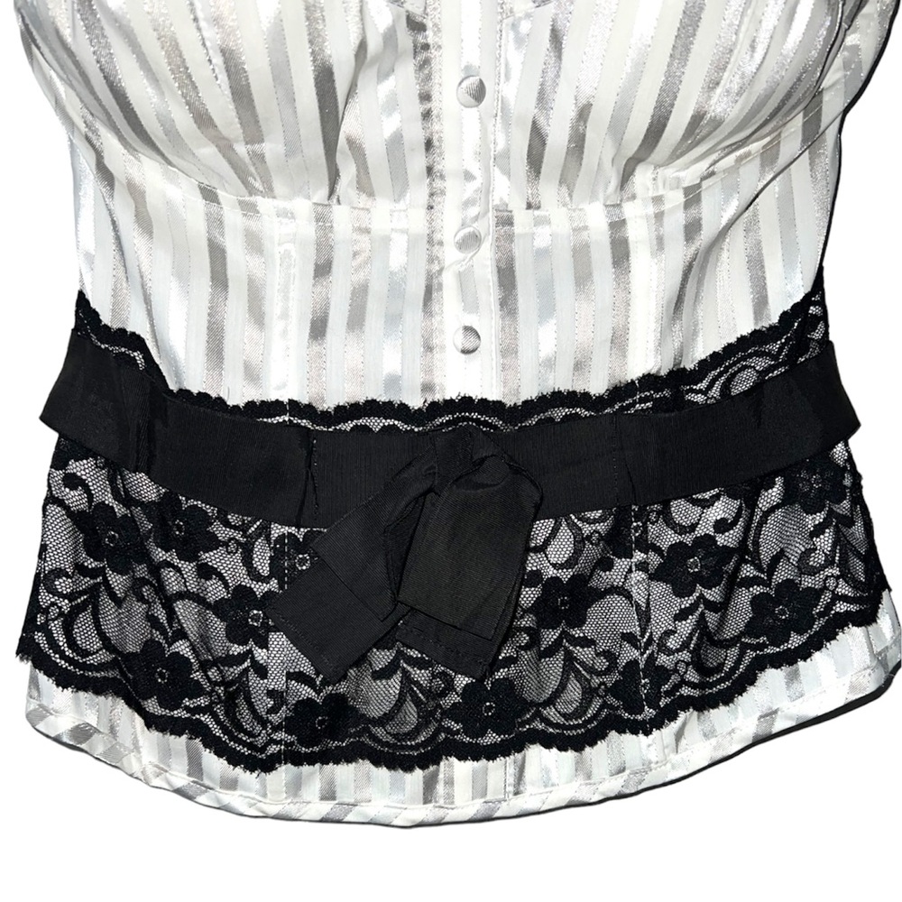 𝐂𝐎𝐓𝐓𝐎𝐍 𝐄𝐗𝐏𝐑𝐄𝐒𝐒 | WHITE AND SILVER STRIPED STRAPLESS METALLIC TOP - Picture 7 of 8